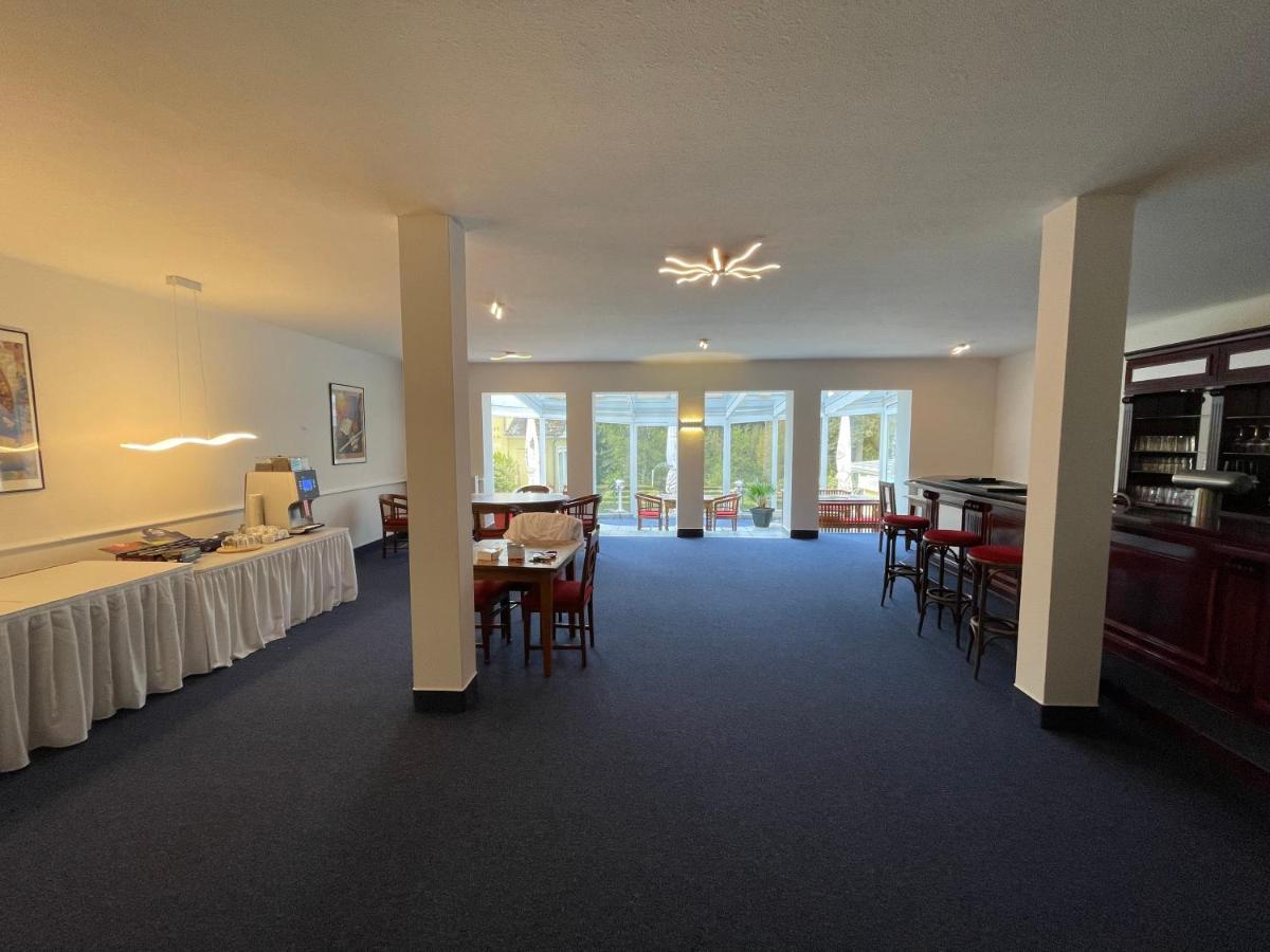 Hotel Quellenpark บัดเอลสเตอร์ ภายนอก รูปภาพ
