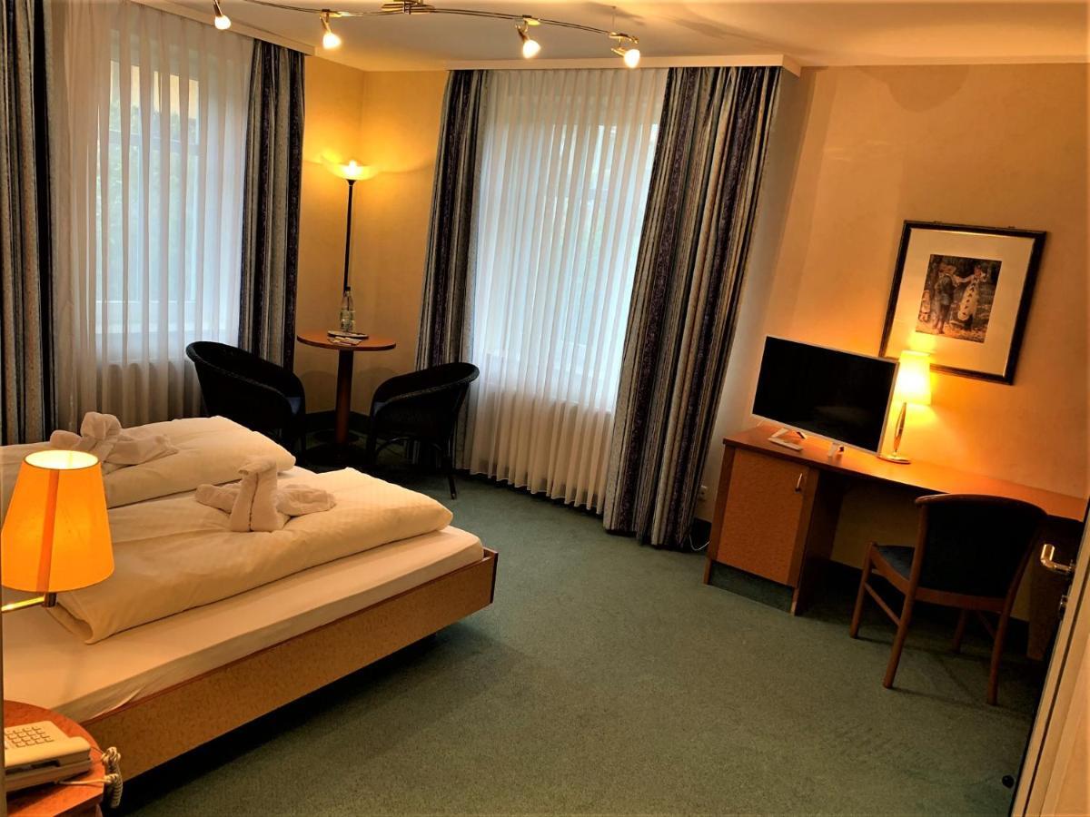 Hotel Quellenpark บัดเอลสเตอร์ ภายนอก รูปภาพ
