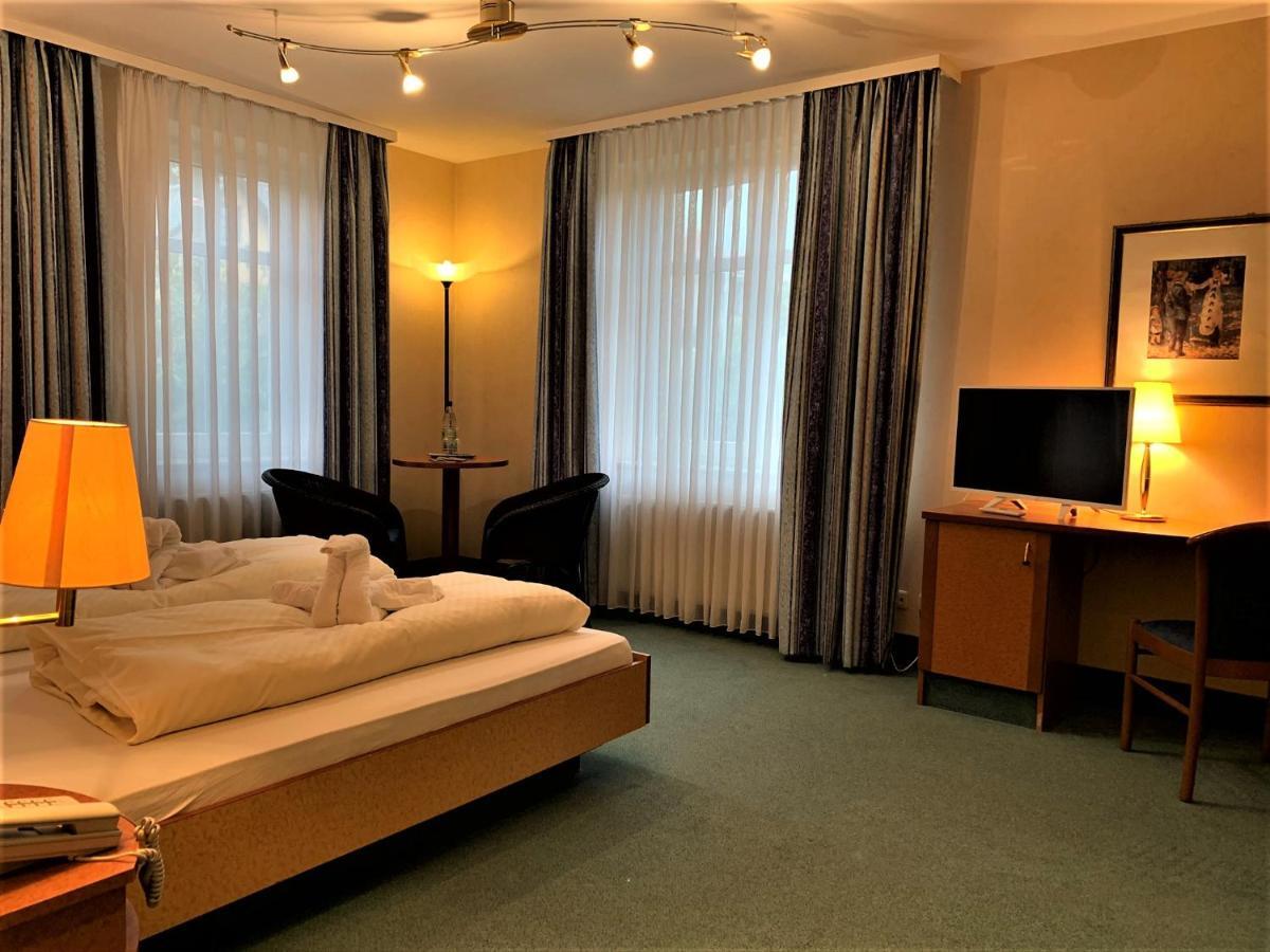 Hotel Quellenpark บัดเอลสเตอร์ ภายนอก รูปภาพ